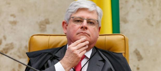 Janot aponta que PP desviou R$ 358 mi Janot aponta que PP desviou R$ 358 mi