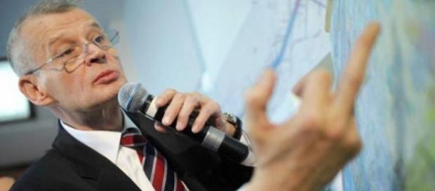 Sorin Oprescu a scăpat ... pe jumătate Sorin Oprescu a scăpat ... pe jumătate