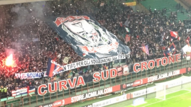 Crotone - Cagliari, sfida al vertice della serie B