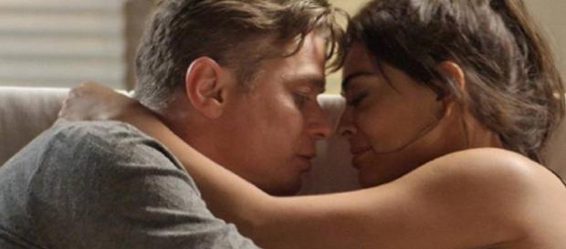 Arthur e Carolina em Totalmente Demais Arthur e Carolina em Totalmente Demais