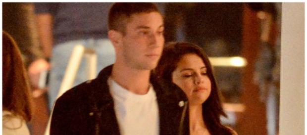 Selena Gomez com modelo Samuel Krost. Selena Gomez com modelo Samuel Krost.