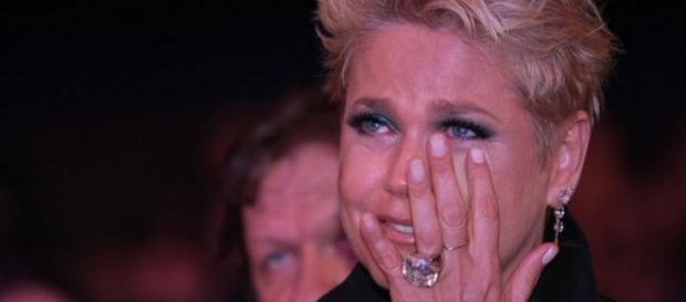 Xuxa chora - Foto/Reprodução: EGO Xuxa chora - Foto/Reprodução: EGO