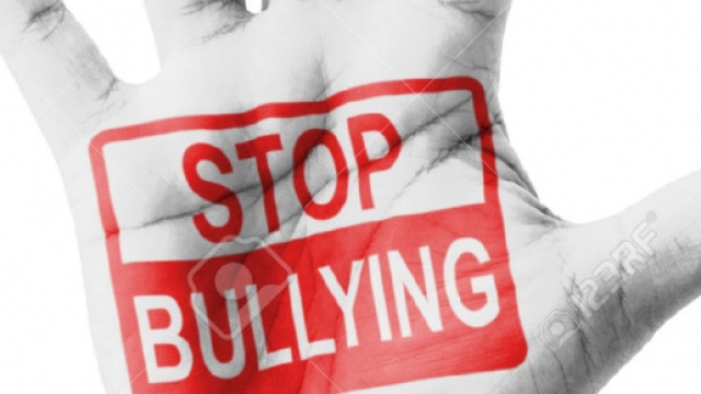 Bullismo, una 12enne tenta il suicidio