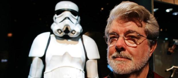 George Lucas faz crítica a novo filme da franquia. George Lucas faz crítica a novo filme da franquia.