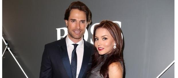 Angelique quer ter um filho com Sebastian Rulli. Angelique quer ter um filho com Sebastian Rulli.