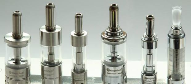 As e-cig use grows,opponents start to fight dirty As e-cig use grows,opponents start to fight dirty
