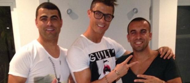 Cristiano Ronaldo im Urlaub mit Freunden Cristiano Ronaldo im Urlaub mit Freunden