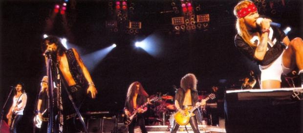 Steven Tyler ayudó a que Slash y Axl se reúnan Steven Tyler ayudó a que Slash y Axl se reúnan