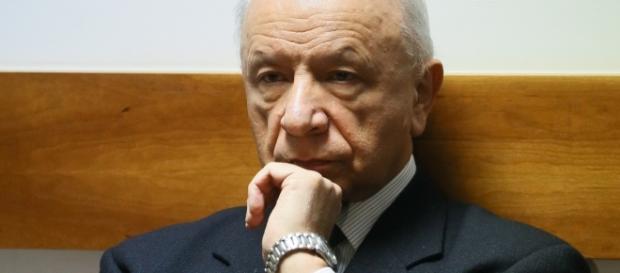 Profesor Bogdan Chazan walczy o powrót do pracy. Profesor Bogdan Chazan walczy o powrót do pracy.