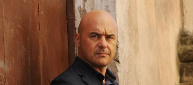 Zingaretti nei panni del commissario Montalbano Zingaretti nei panni del commissario Montalbano