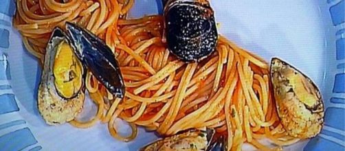 Ricetta spaghetti con le cozze ripiene