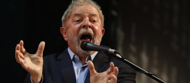 Ex-presidente Lula, durante discurso. Ex-presidente Lula, durante discurso.