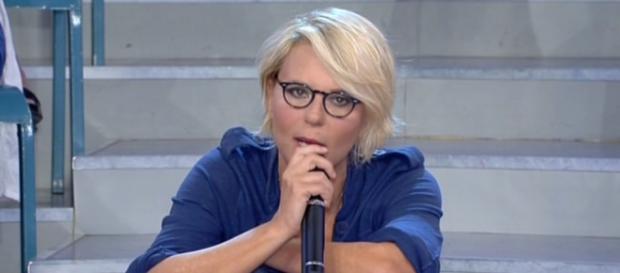 Maria De Filippi conduce Uomini e donne Maria De Filippi conduce Uomini e donne