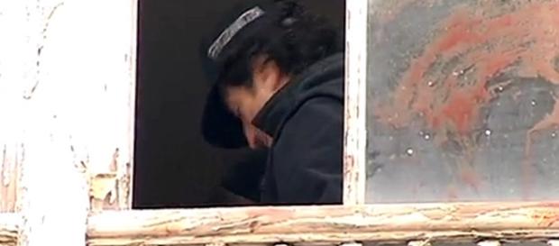 Polícia encontrou vestígios de sangue na janela Polícia encontrou vestígios de sangue na janela