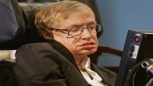 Hawking avvisa: Terra in pericolo