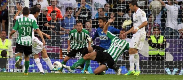 Bétis e Re Madrid defrontam-se na Liga BBVA Bétis e Re Madrid defrontam-se na Liga BBVA