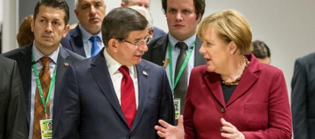 Întâlnire între Angela Merkel şi Ahmet Davutoglu Întâlnire între Angela Merkel şi Ahmet Davutoglu