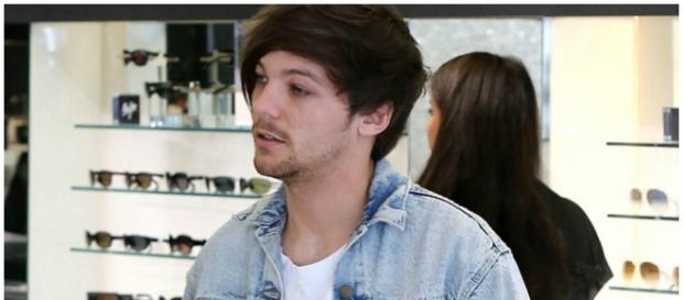 Louis Tomlinson foi pai pela primeira vez Louis Tomlinson foi pai pela primeira vez