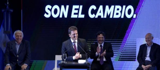 Massa, el pro oficialista ayuda a destruir el PJ Massa, el pro oficialista ayuda a destruir el PJ