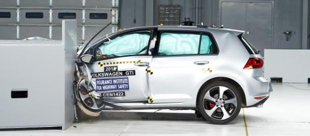 un crash test nos permite realizar analisis un crash test nos permite realizar analisis