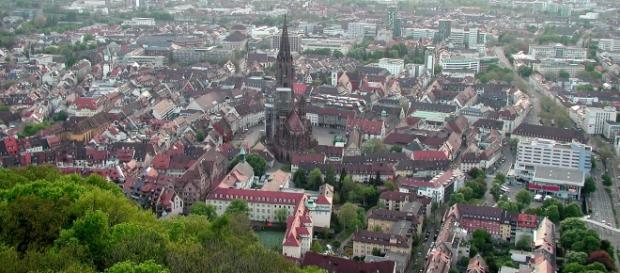 Freiburg-oraşul terorizat de refugiaţi Freiburg-oraşul terorizat de refugiaţi