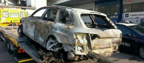 Audi gialla trovata in fiamme a Treviso
