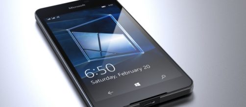 Lumia 650, device che doveva uscire il 1° febbraio