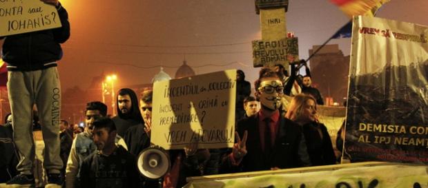 Cât de jos poate ajunge dezbaterea publică? Cât de jos poate ajunge dezbaterea publică?