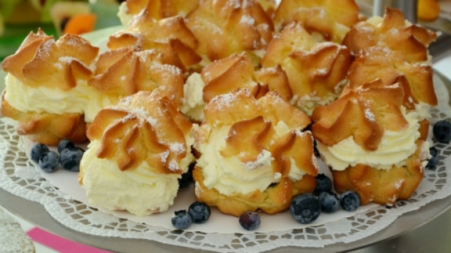 La crema pasticcera &egrave; ottima per preparare bign&egrave;