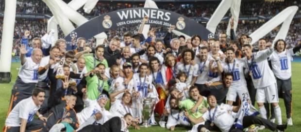 El Real Madrid en la celebración de la 'Décima' El Real Madrid en la celebración de la 'Décima'