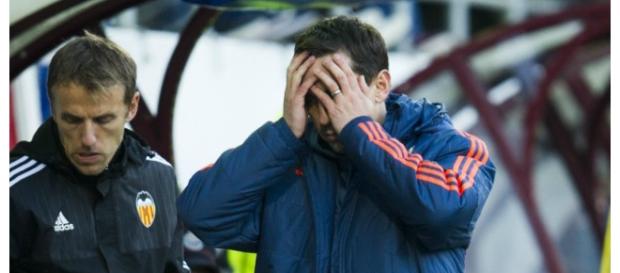 Gary Neville tras la derrota ante el Betis Gary Neville tras la derrota ante el Betis