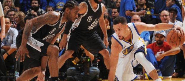 Stephen Curry frente a Kawhi Leonard Stephen Curry frente a Kawhi Leonard