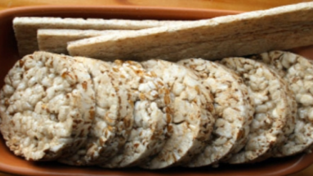 Gallette di riso: fanno davvero male?