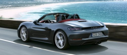 La Porsche lancia il nuovo modello Boxster 718