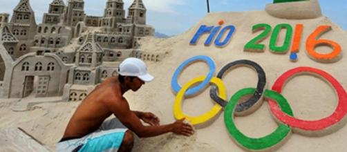 Una creazione di sabbia in onore delle olimpiadi