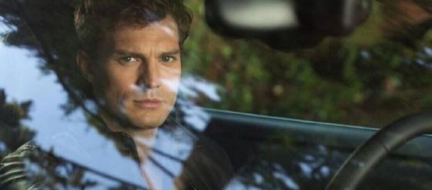 Christian Grey está se preparando para voltar Christian Grey está se preparando para voltar