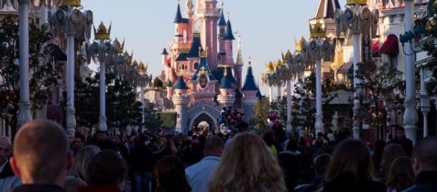 Terrore nel parco divertimenti Disneyland Paris Terrore nel parco divertimenti Disneyland Paris