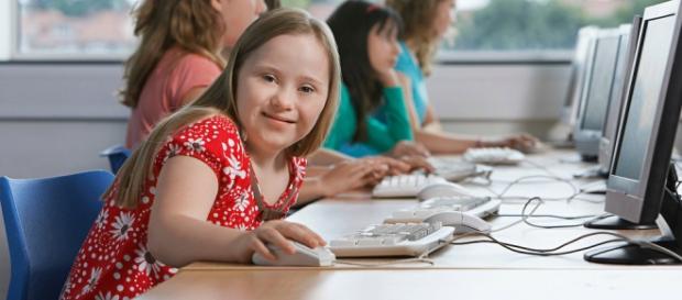 Escolas não podem negar vagas nem cobrar a mais. Escolas não podem negar vagas nem cobrar a mais.