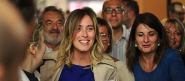 Maria Elena Boschi, la ministra con troppi misteri Maria Elena Boschi, la ministra con troppi misteri