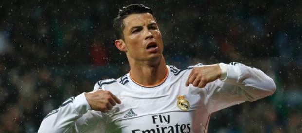 Cristiano Ronaldo quer viver como um rei. Cristiano Ronaldo quer viver como um rei.