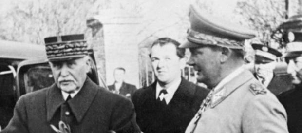 Le maréchal Pétain et Hermann Goering, en 1941.AFP Le maréchal Pétain et Hermann Goering, en 1941.AFP