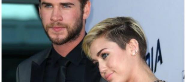 Miley Cyrus com Liam Hemsworth Miley Cyrus com Liam Hemsworth