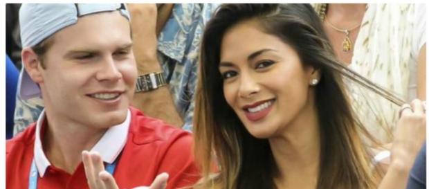 Nicole Scherzinger sorridente em Brisbade Nicole Scherzinger sorridente em Brisbade