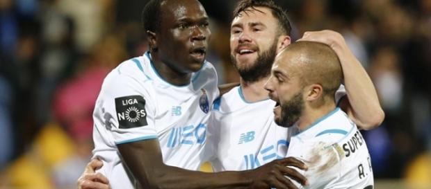 Aboubakar a festejar o golo do empate Aboubakar a festejar o golo do empate