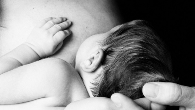 Allattamento materno salverebbe 800 mila vite