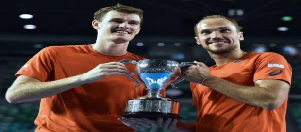 Bruno, à direita, venceu o Australian Open de 2016 Bruno, à direita, venceu o Australian Open de 2016
