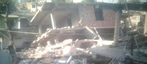 Abitazioni distrutte in India dopo il terremoto