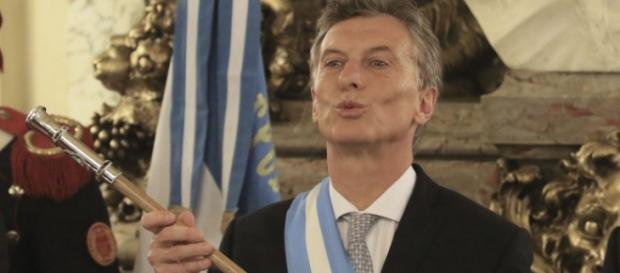 Argentina cada vez se endeuda más Argentina cada vez se endeuda más