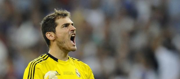 Casillas quando ainda atuava pelo Real Casillas quando ainda atuava pelo Real