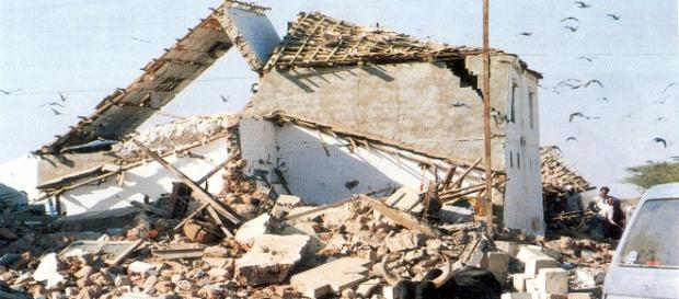 Edificio completamente distrutto dal terremoto. Edificio completamente distrutto dal terremoto.